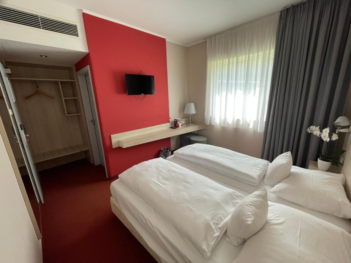 Serways Hotel Spessart Rohrbrunn エクステリア 写真